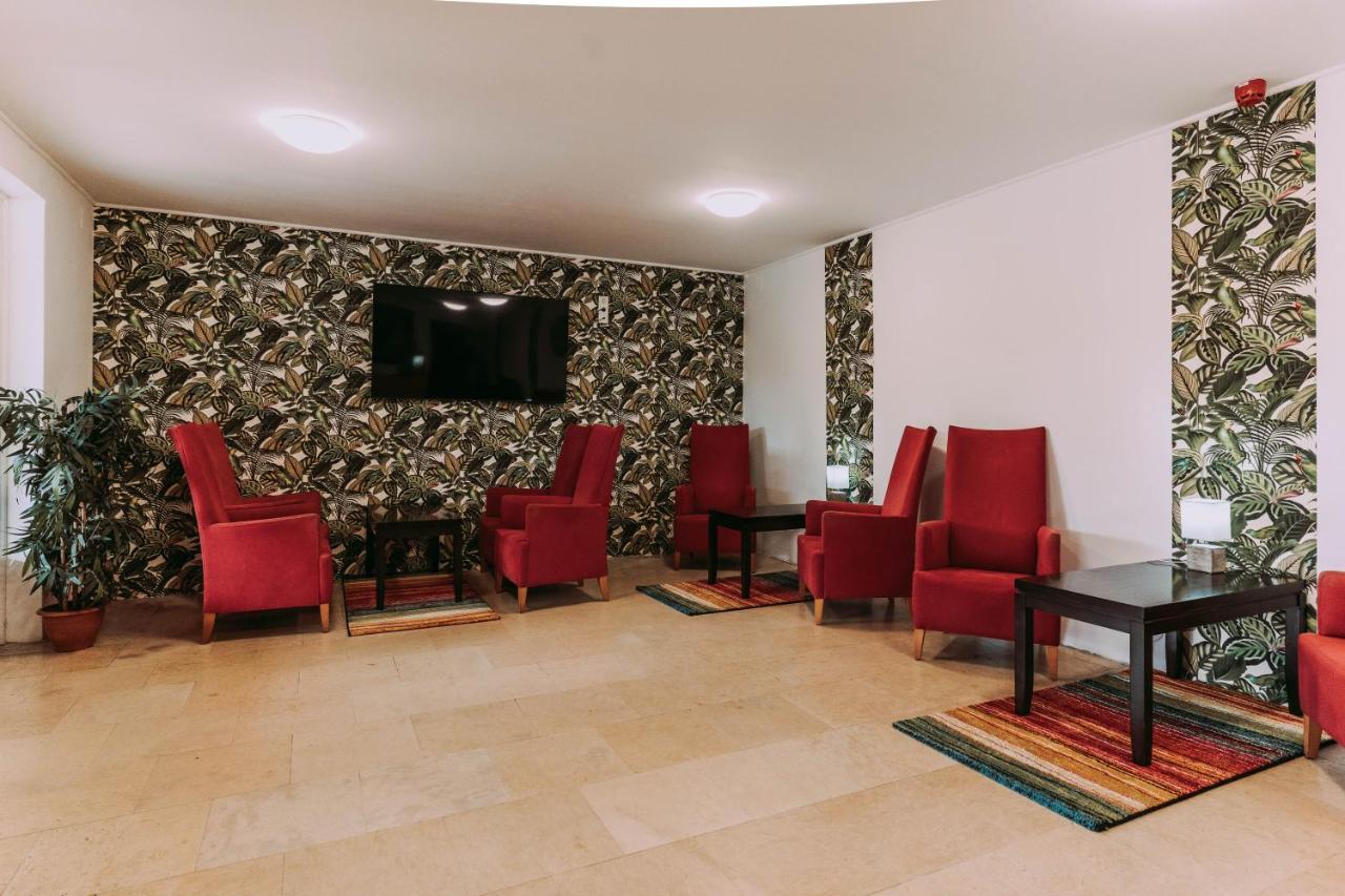 Pelso Wellness Hotel 鲍洛通费尼韦什 外观 照片